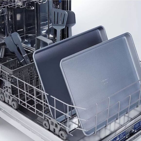 Calphalon Nonstick Bakeware 2-PC Baking Sheet Set - Picture 3 of 7